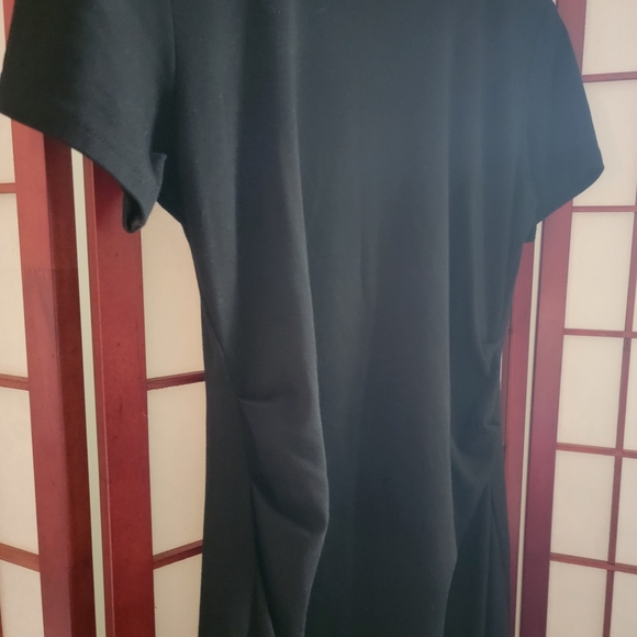 Bodycon Maternity Dress with Ruffle Hem - Picture 4 of 4